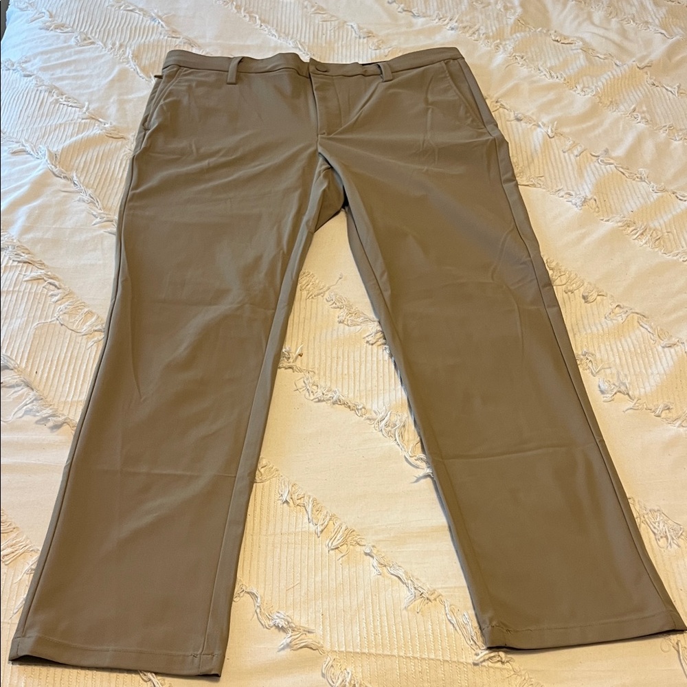 Dockers Men's Khaki Chinos - Picture 2 of 9